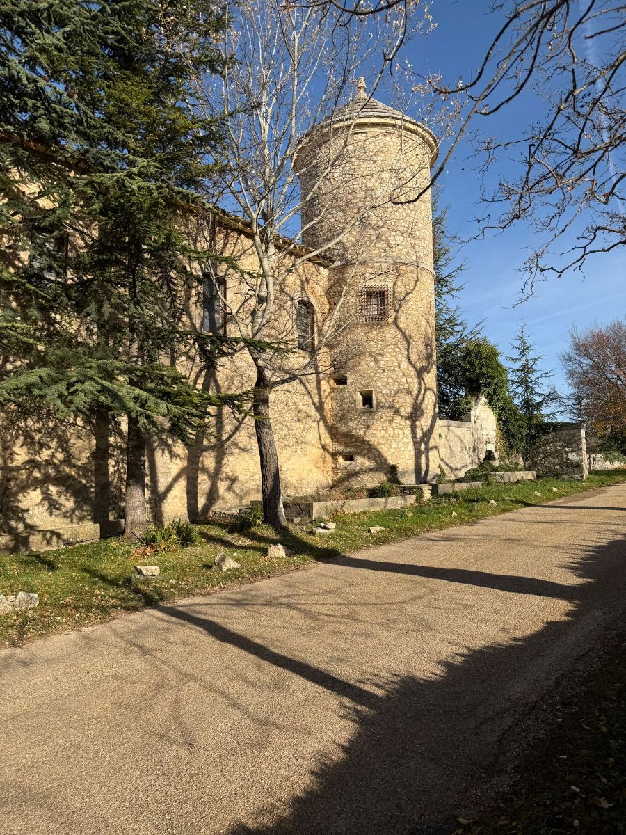 Tour du chateau de Javon